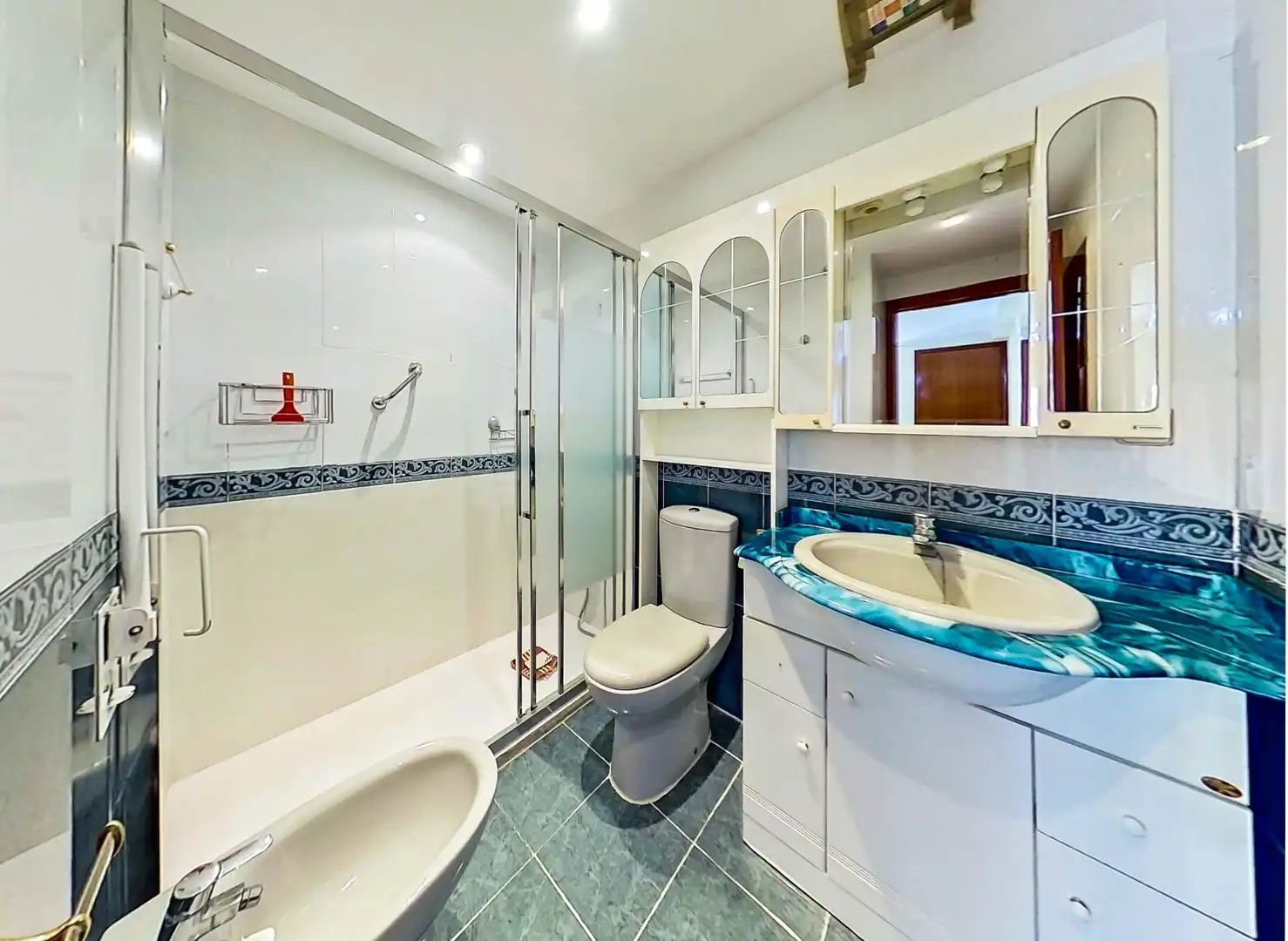 Baño de Piso en venta en Valencia con Parquet y Terraza