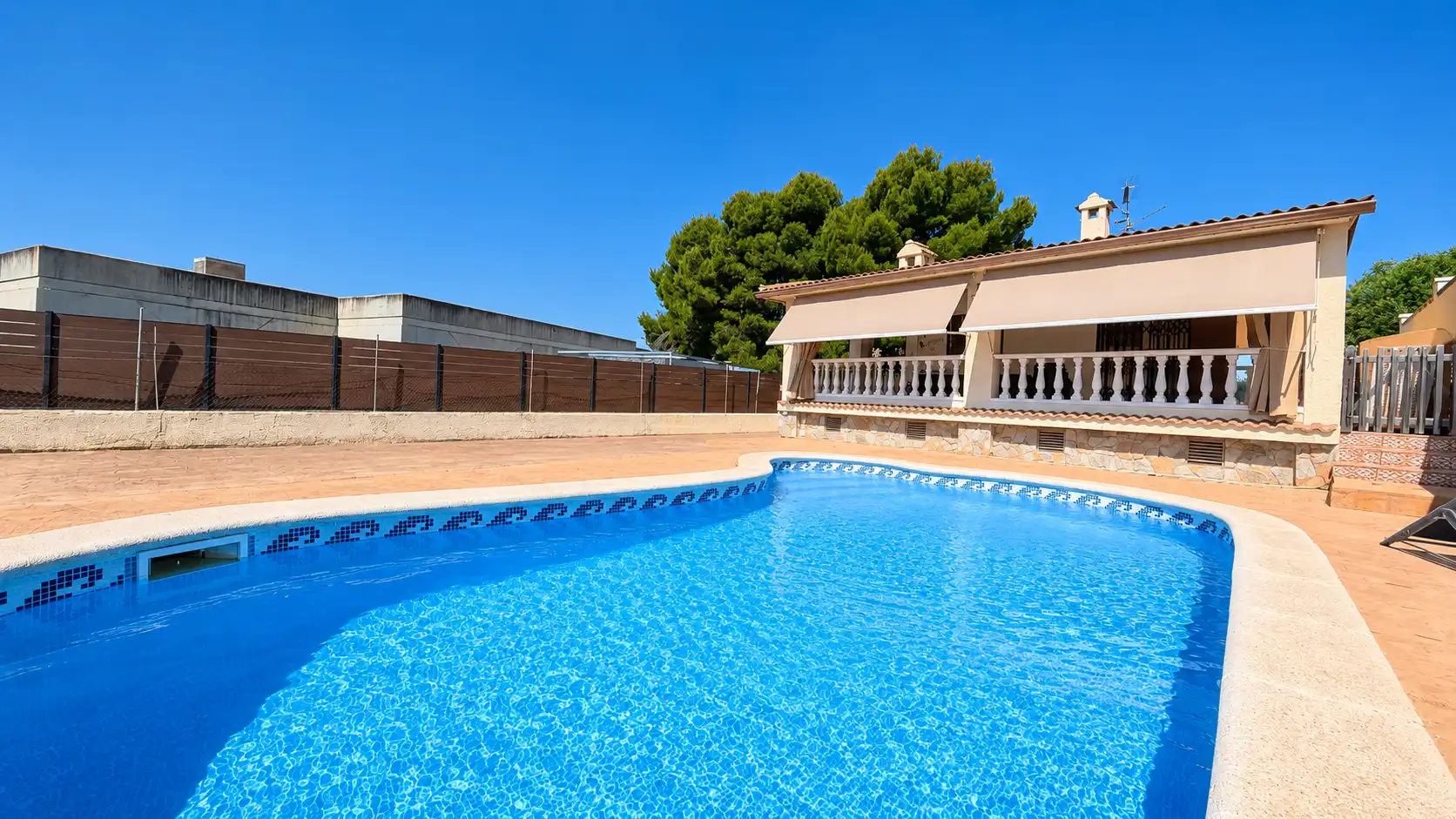 Piscina de Casa o chalet en venta en Cunit con Aire acondicionado, Calefacción y Jardín privado