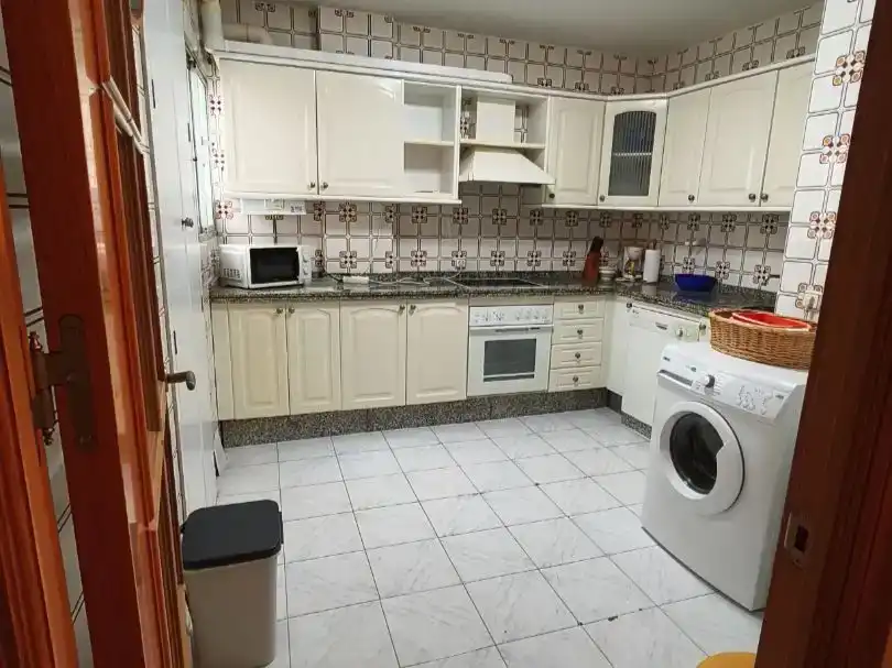 Küche von Wohnung zum Verkauf in  Huelva Capital mit Balkon