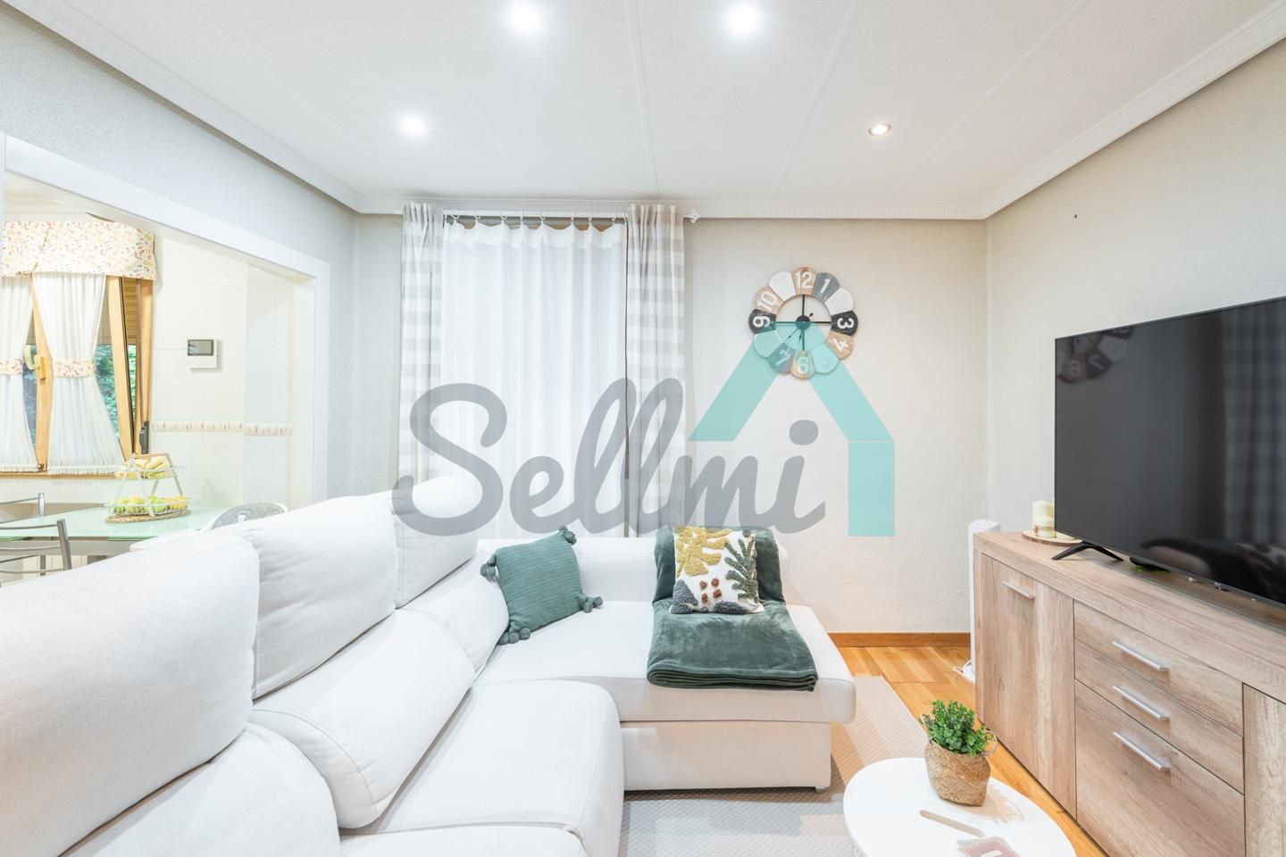 Living room of Flat for sale in Mieres (Asturias)  with Heating, Parquet flooring and Storage room