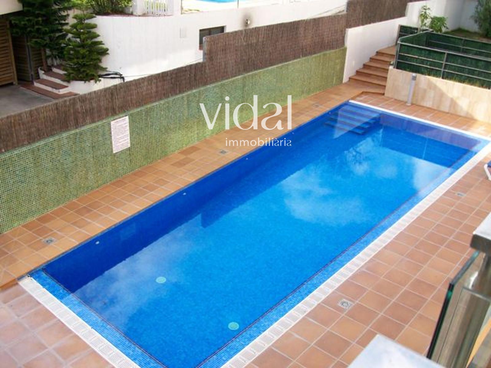 Piscina de Apartament de lloguer en Palamós amb Aire condicionat, Calefacció i Terrassa