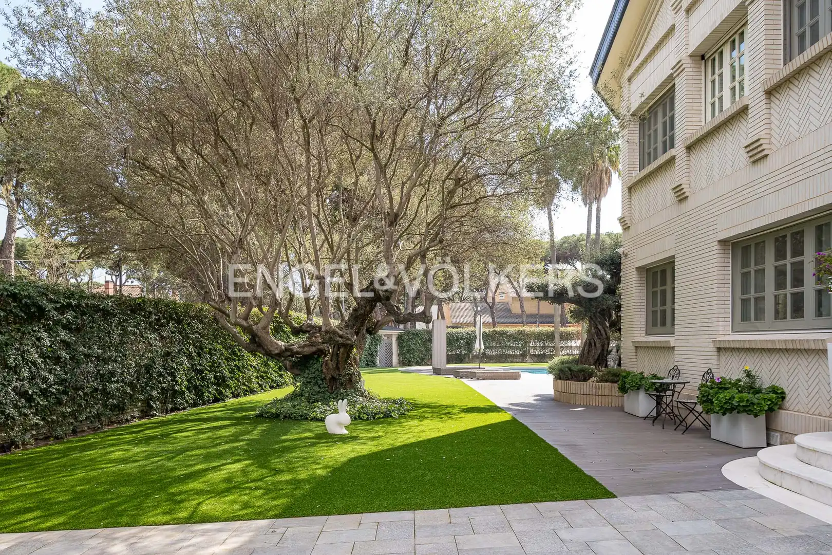 Vista exterior de Casa o xalet en venda en Castelldefels amb Aire condicionat, Calefacció i Jardí privat