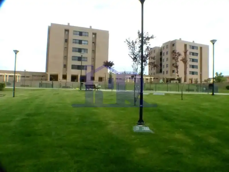 Vista exterior de Pis en venda en Cuenca amb Calefacció, Terrassa i Traster