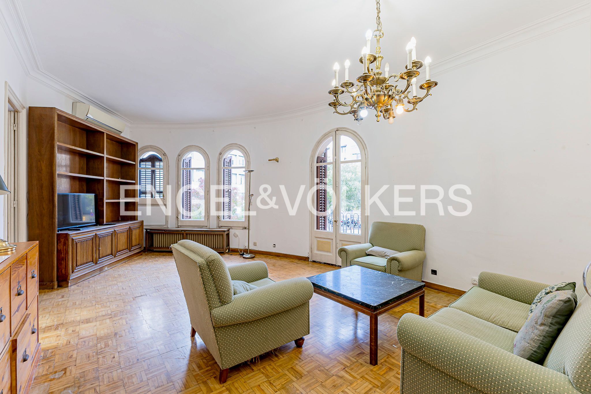 Living room of Apartment for sale in  Barcelona Capital  with Air Conditioner, Heating and Parquet flooring