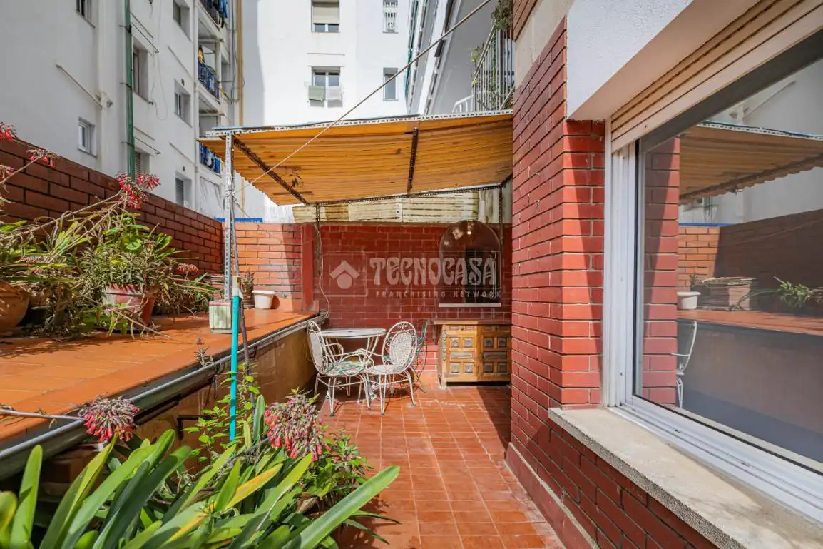 Terraza de Piso en venta en Barcelona con Jardín privado, Terraza y Balcón