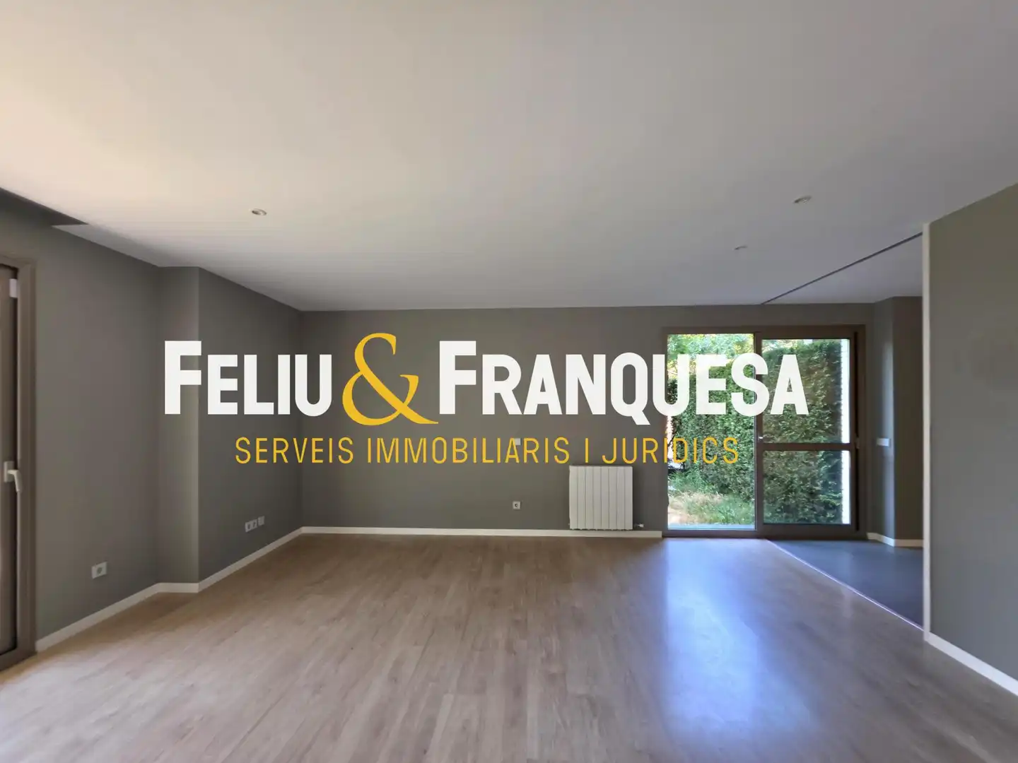 Vista exterior de Piso en venta en Sant Cugat del Vallès con Calefacción, Jardín privado y Terraza