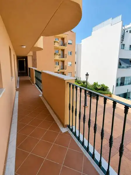 Piso en venta en Sierra de Estepona - Avda. de Andalucía