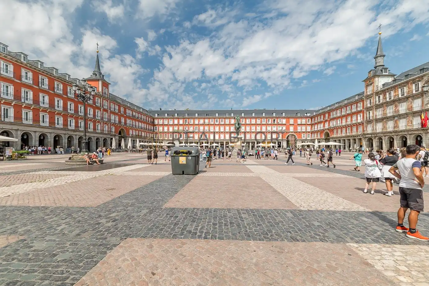 Vista exterior de Piso en venta en Madrid con Aire acondicionado, Calefacción y Amueblado