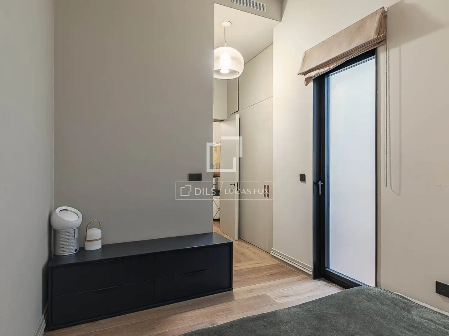 Wohnung zum Verkauf in Barcelona mit Klimaanlage, Heizung und Möbliert