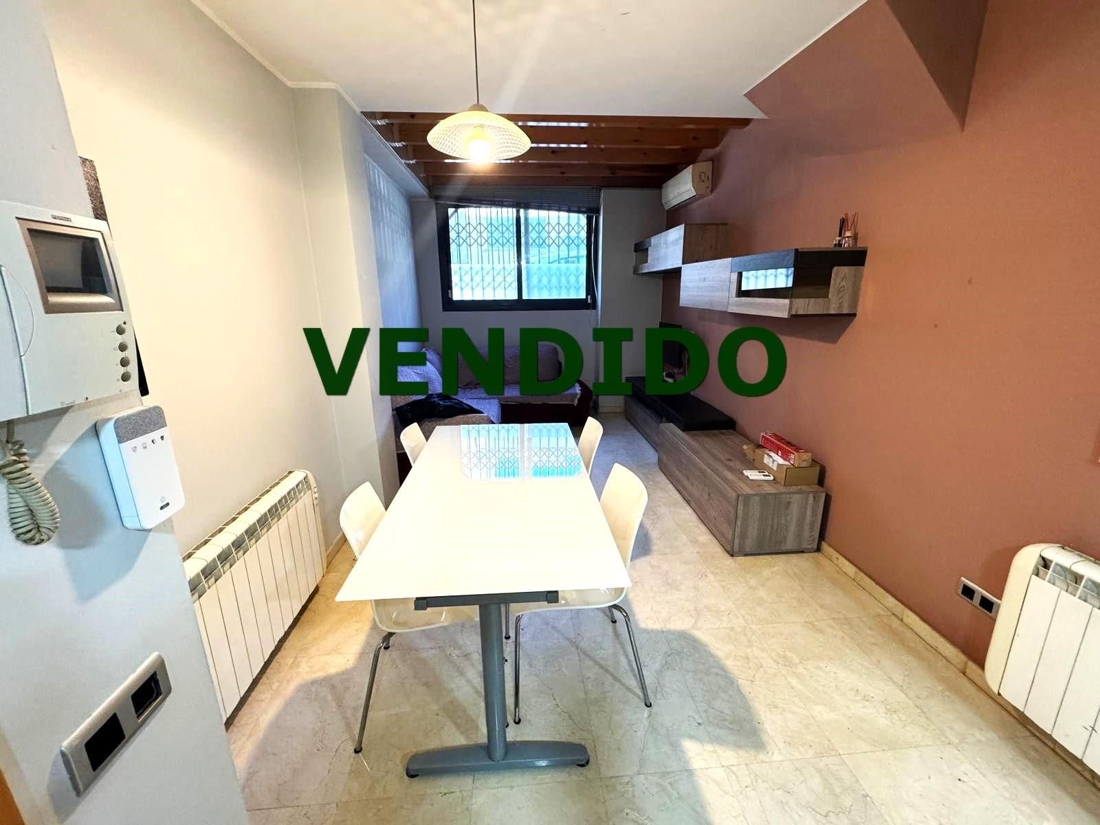 Vista exterior de Dúplex en venta en Sant Boi de Llobregat con Calefacción