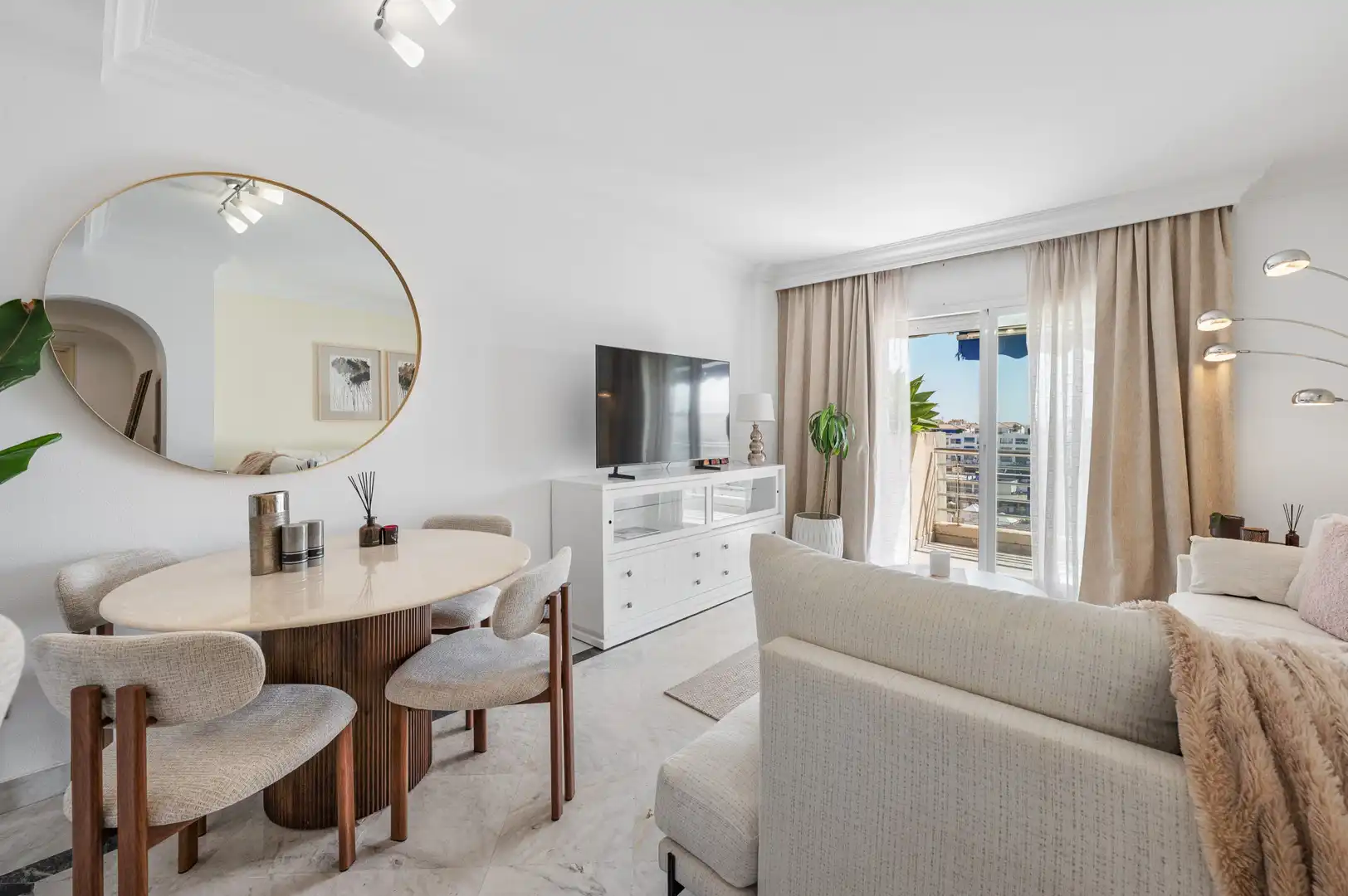 Apartament amb piscina en venda a Nueva Andalucía, imagen 17