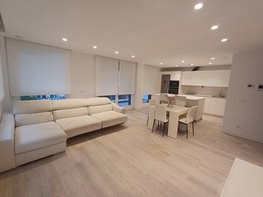 Duplex with balcony for sale in Antiguo