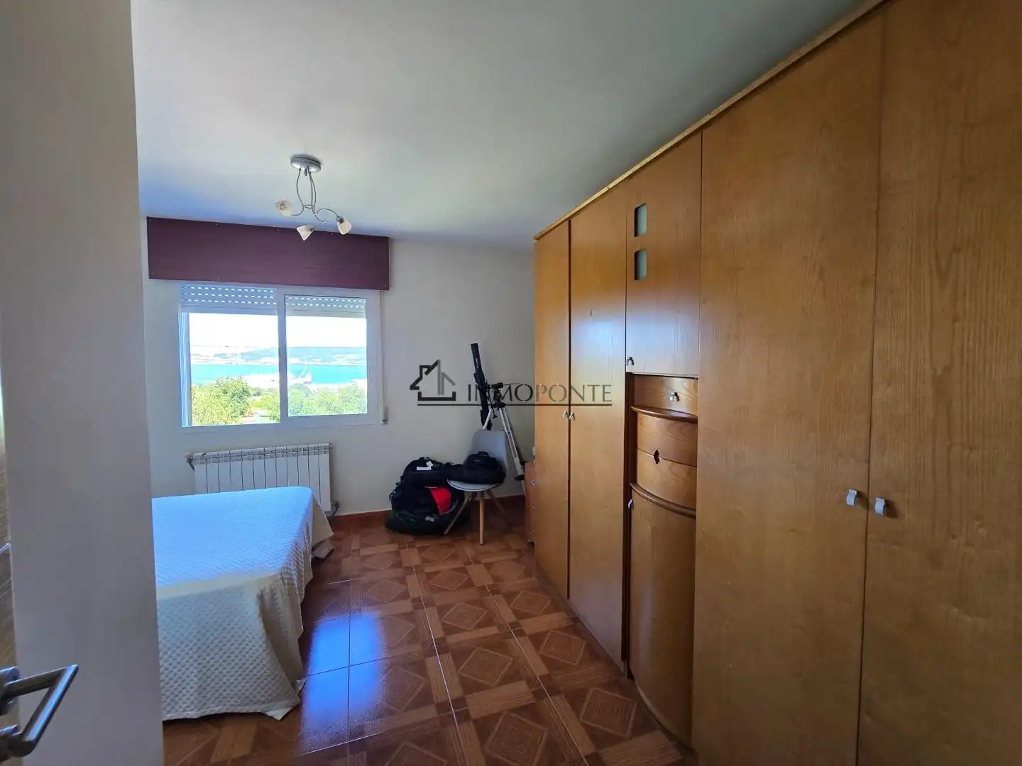 Habitación de Casa o chalet en venta en Pontevedra Capital  con Calefacción, Jardín privado y Terraza