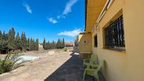 Vista exterior de Casa o xalet en venda en Llíria amb Terrassa i Piscina