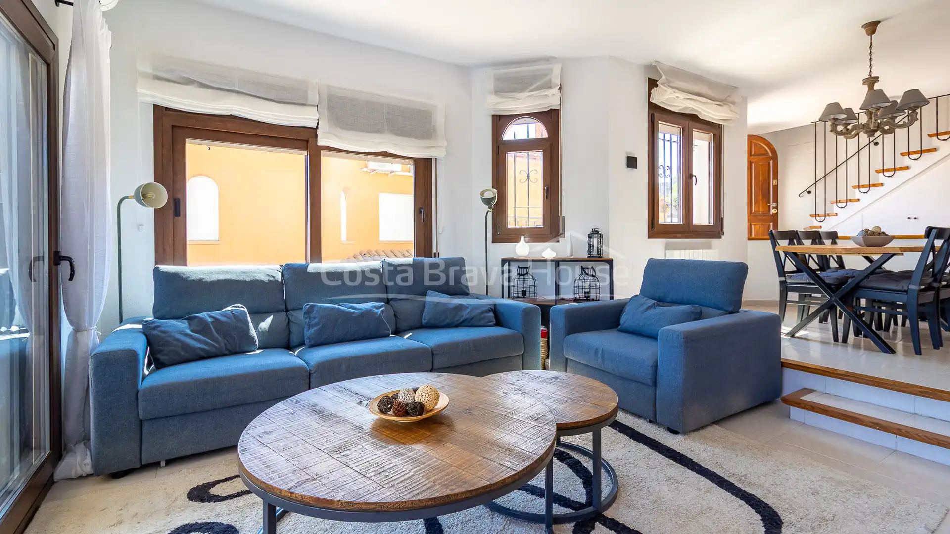 Sala d'estar de Casa adosada en venda en Begur amb Aire condicionat, Calefacció i Jardí privat