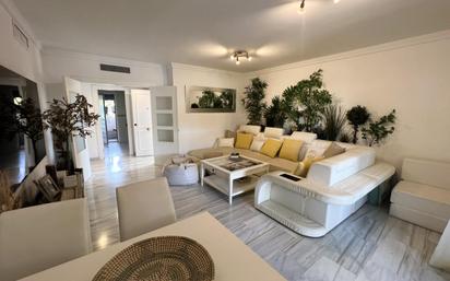 Living room of Apartment for sale in Marbella  with Air Conditioner, Terrace and Balcony