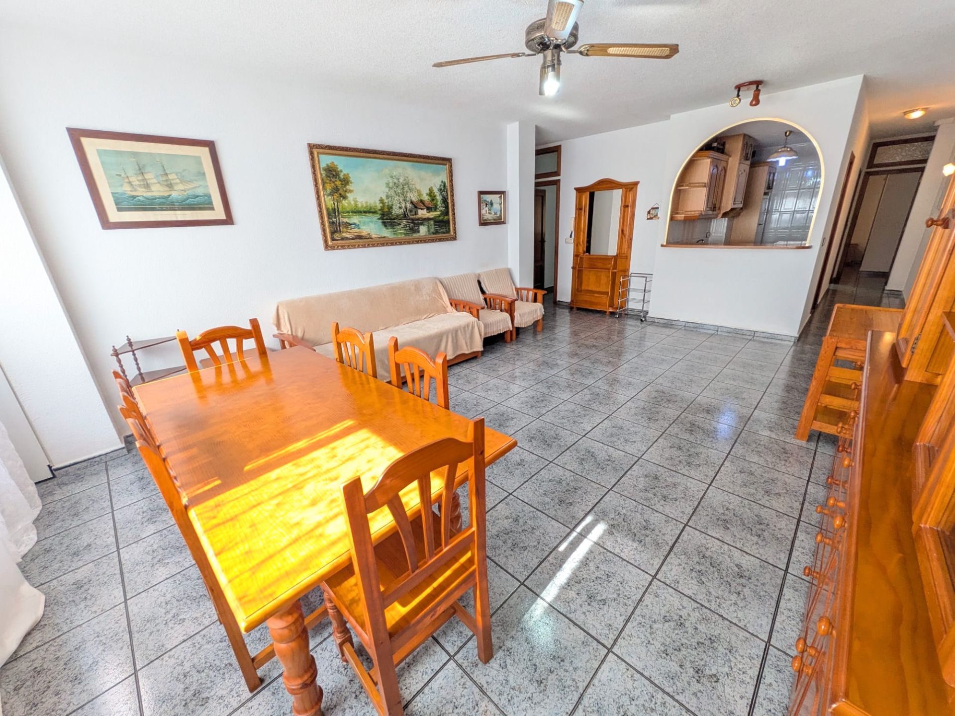 Sala d'estar de Pis en venda en San Pedro del Pinatar amb Aire condicionat i Moblat