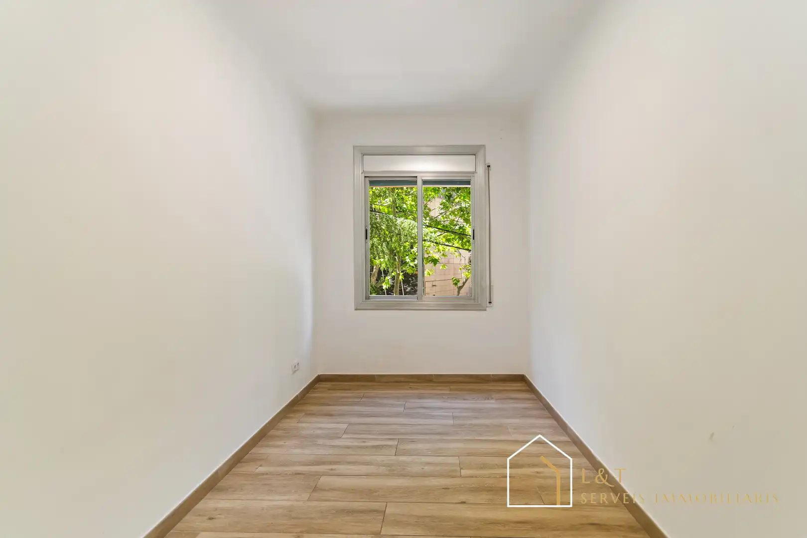 Habitación de Piso en venta en Barcelona con Calefacción, Horno y Balcón