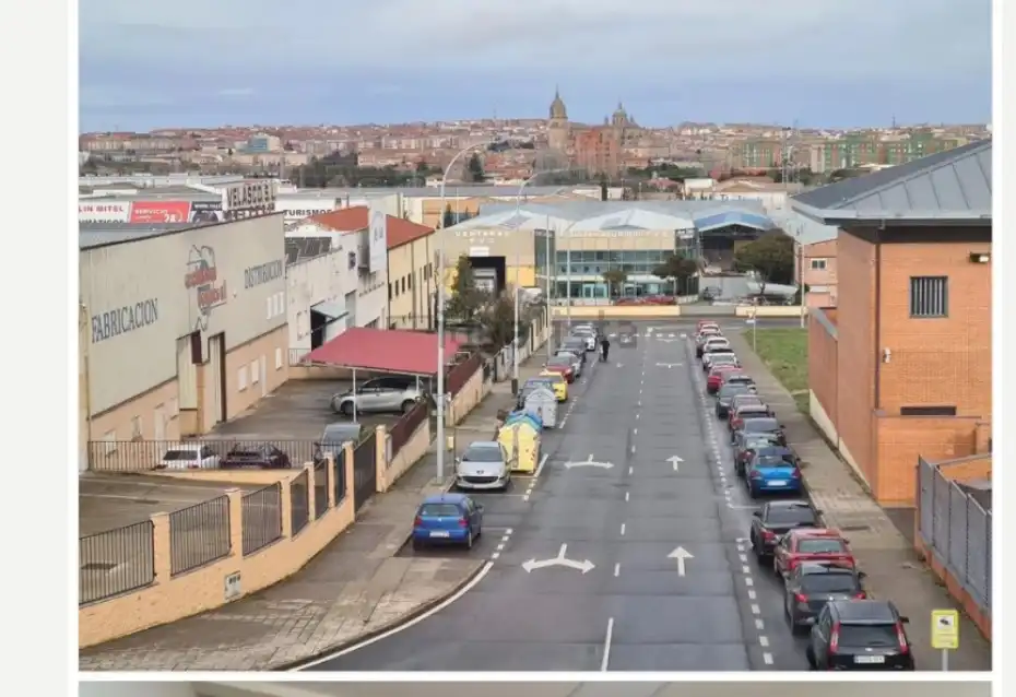 Oficina en venda a Carbajosa de la Sagrada, imagen 2