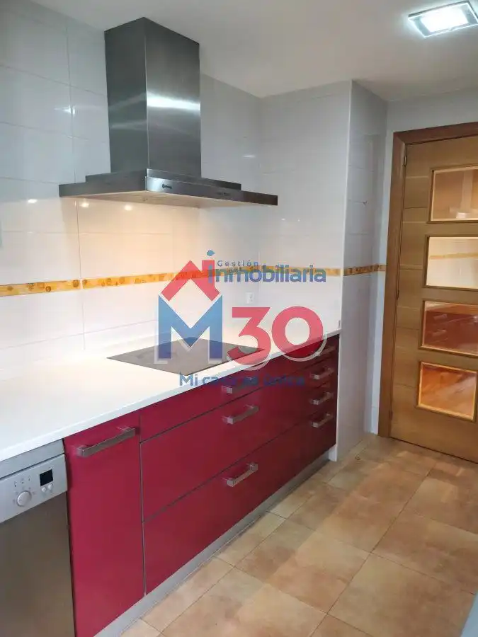 Cocina de Piso en venta en Miranda de Ebro con Calefacción, Terraza y Trastero