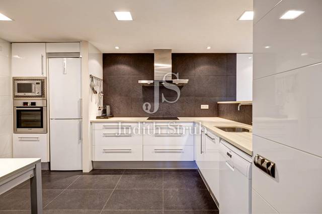 Piso en Venta en De Xile en La Maternitat i Sant Ramon