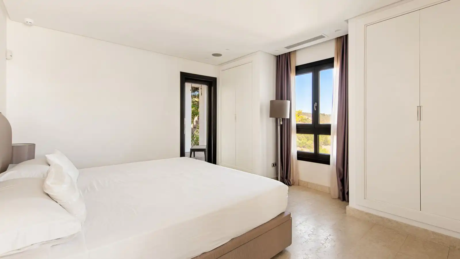 Chalet con piscina en venta en Urbanizacion los Altos de los Monteros, imagen 14