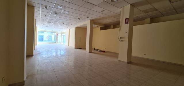 Local comercial en Venta en Calle Doctor Antonio Cabrera en Pozoblanco