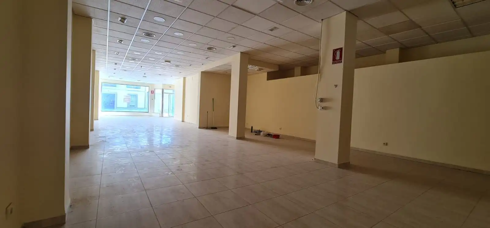 Local comercial en venda a Calle Doctor Antonio Cabrera