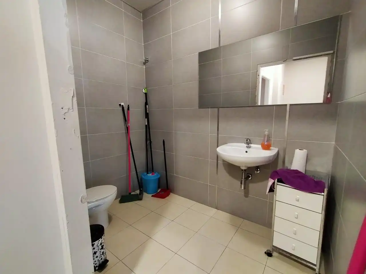 Local comercial de lloguer a Calle Tomás Bretón, imagen 37