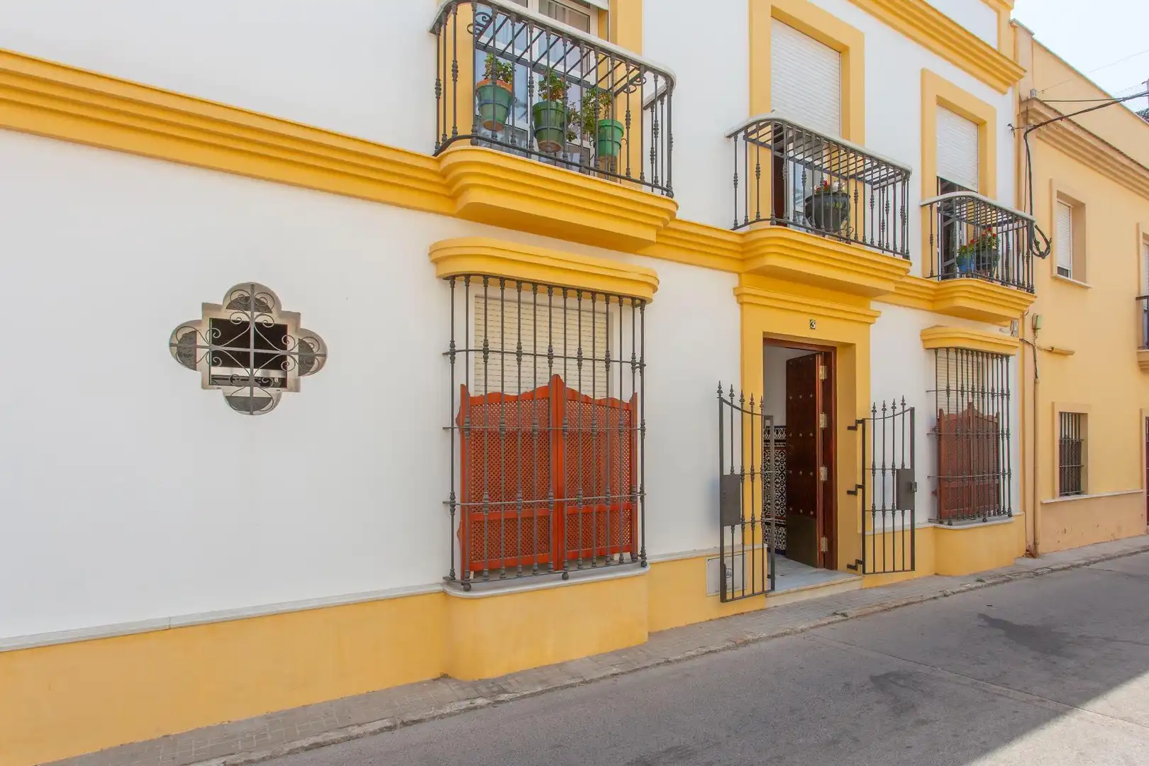 Vista exterior de Casa o chalet en venta en El Puerto de Santa María con Aire acondicionado, Calefacción y Jardín privado