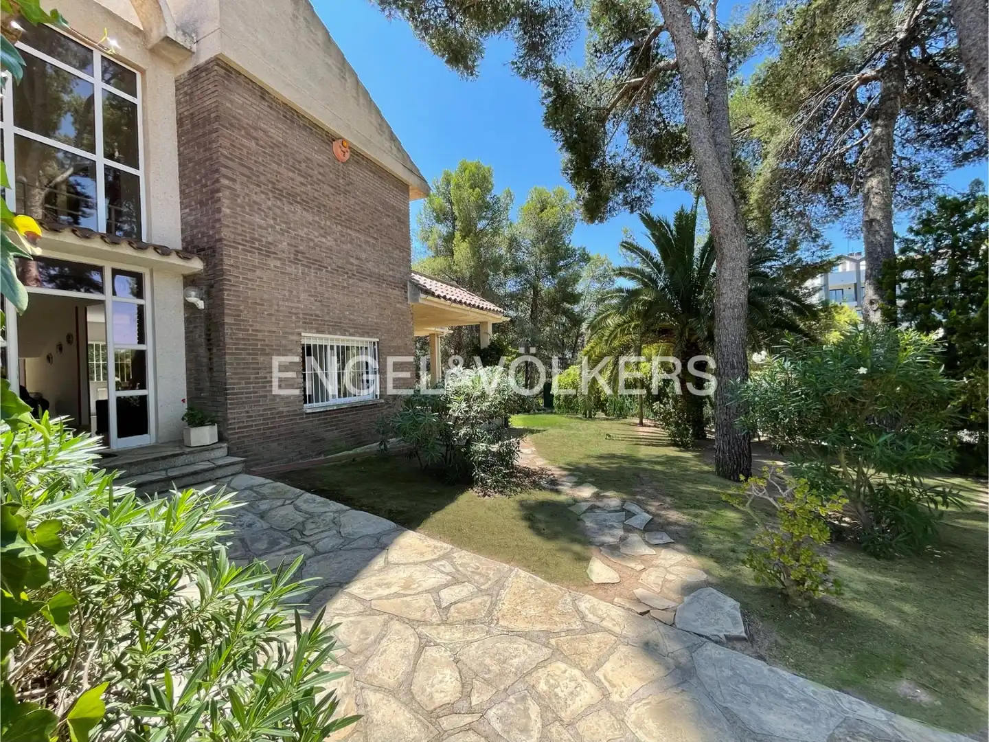 Vista exterior de Casa o xalet en venda en Salou amb Aire condicionat, Calefacció i Jardí privat