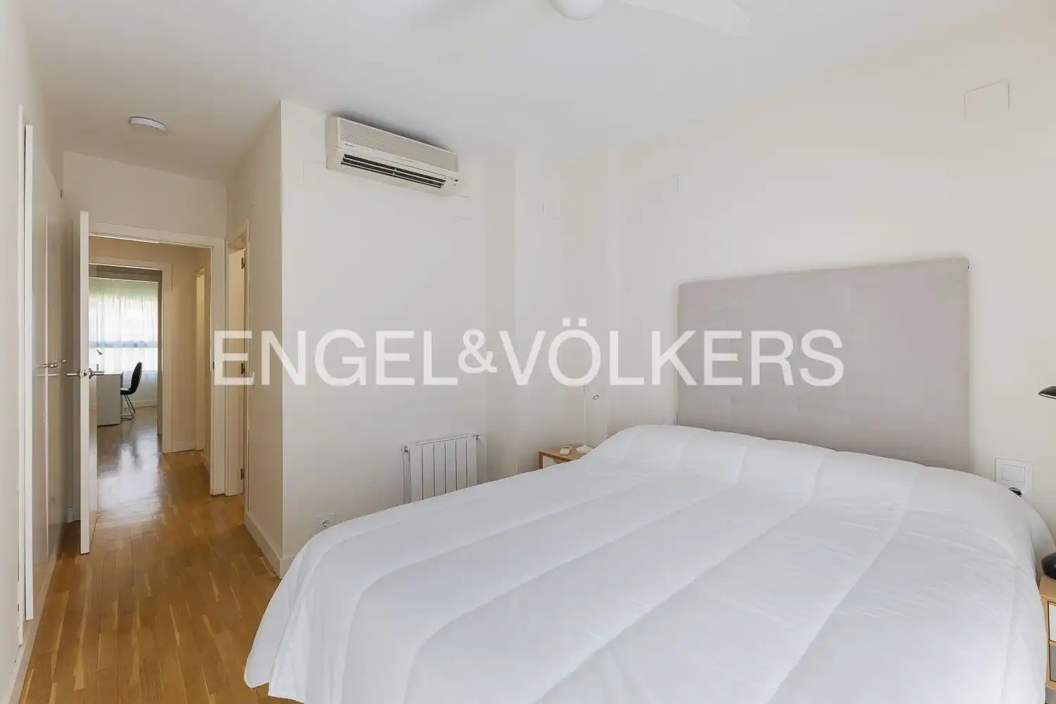 Habitación de Casa o chalet de alquiler en Rocafort con Aire acondicionado, Calefacción y Jardín privado