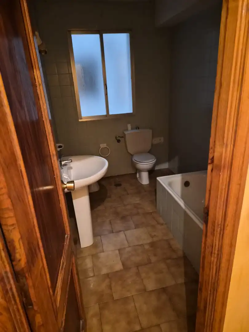 Bathroom of Flat for sale in Santiago de Compostela 