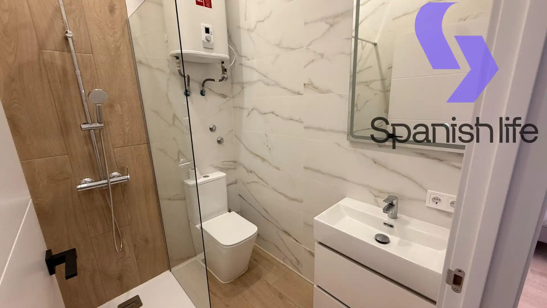 Baño de Apartamento en venta en Benidorm