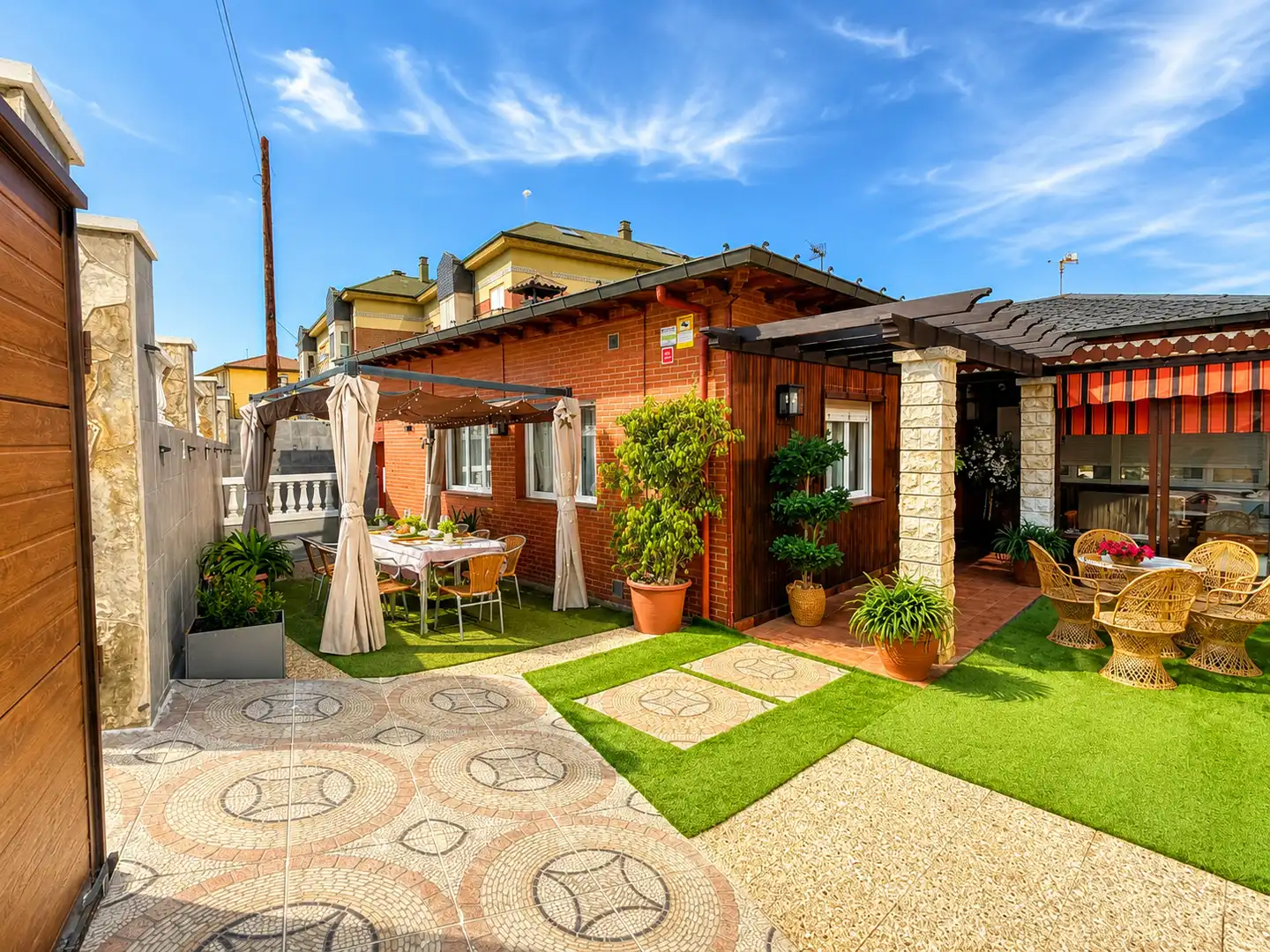 Villa con terrazza in vendita a Calle La Tabierna 10