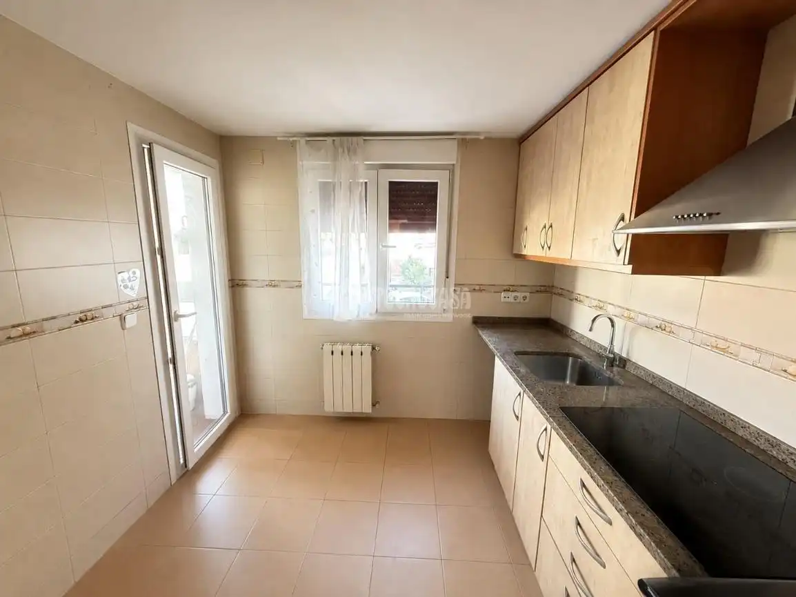 Flat for sale in Torres de la Alameda