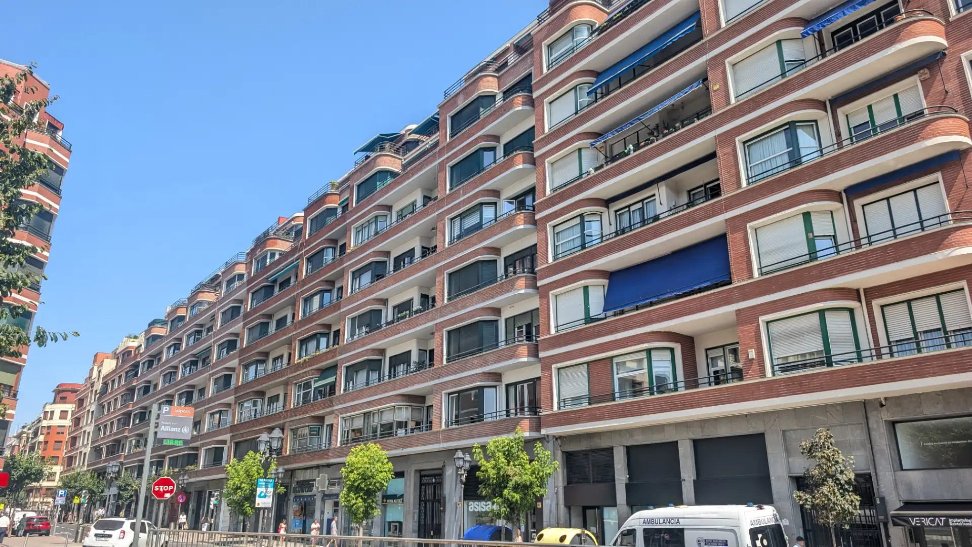 Vista exterior de Ático en venta en Bilbao  con Calefacción, Terraza y Amueblado