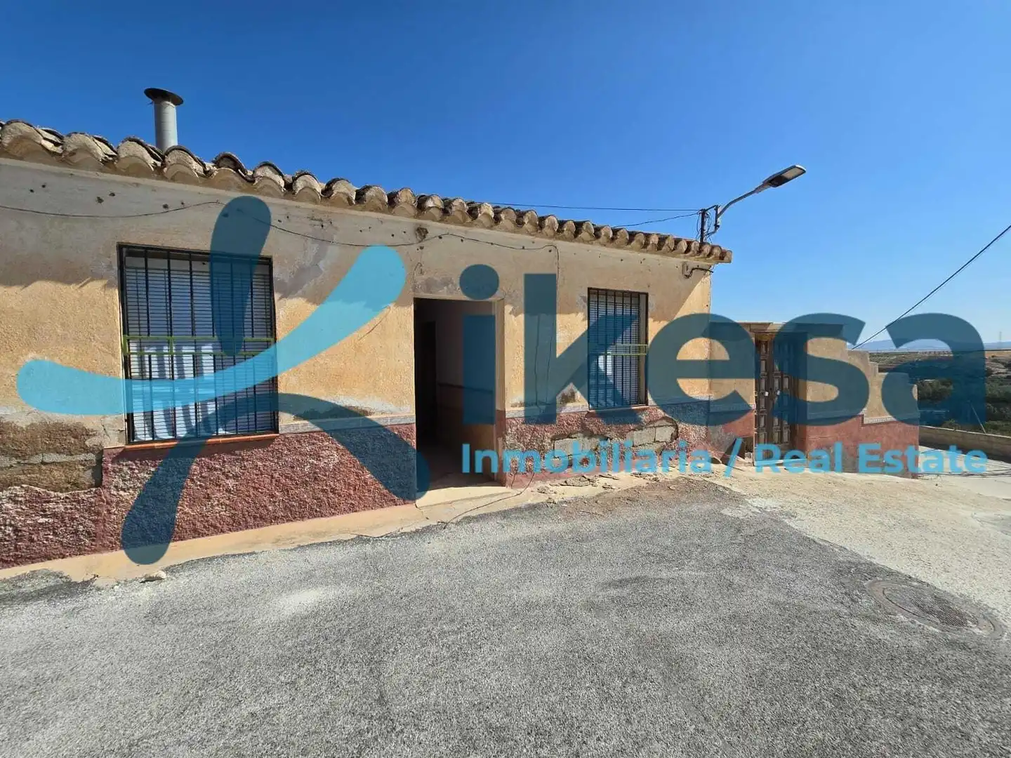 Vista exterior de Casa adosada en venta en Caniles