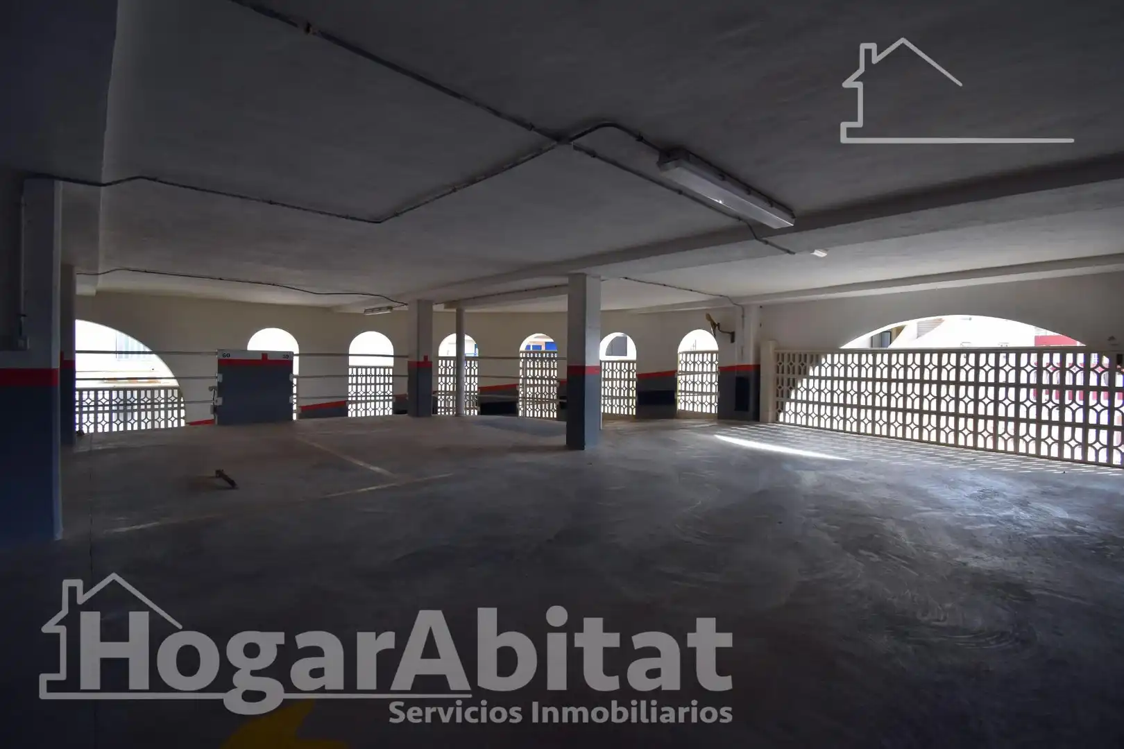 Aparcament de Pis en venda en Tavernes de la Valldigna amb Terrassa, Traster i Balcó