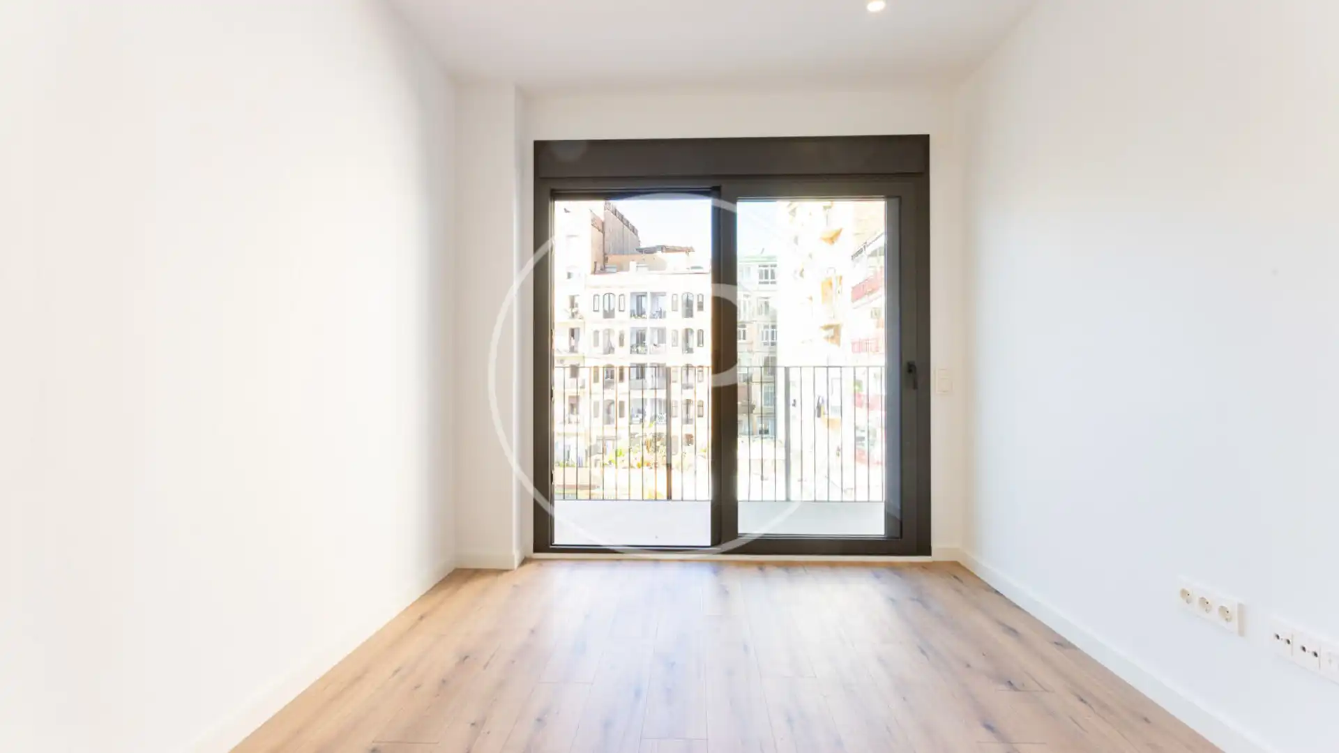 Piso de alquiler en  Barcelona Capital con Aire acondicionado, Calefacción y Terraza