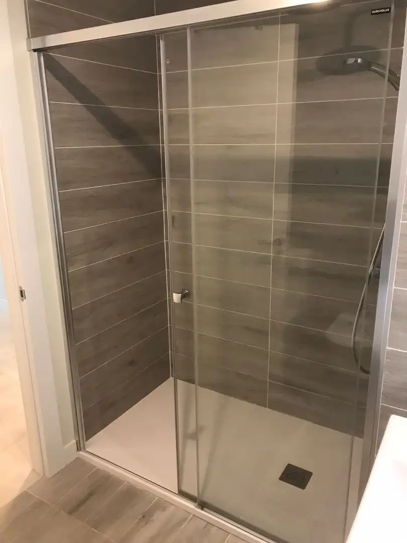 Bathroom of Apartments for rent in Estepona  with Air Conditioner, Terrace and Swimming Pool