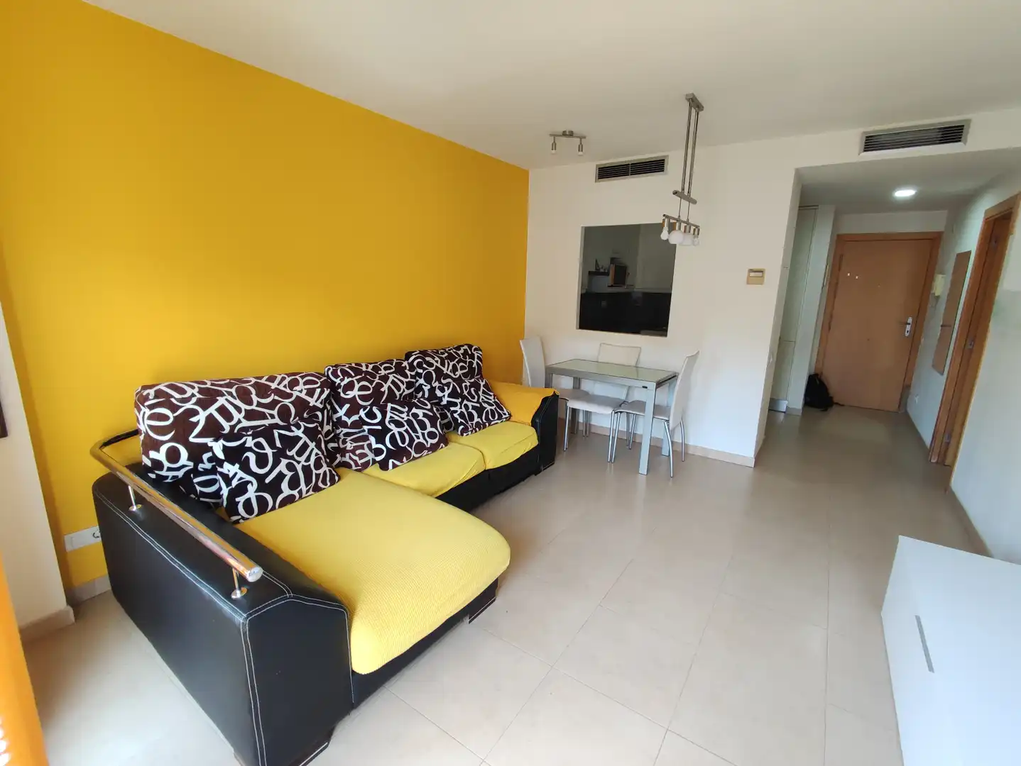 Sala de estar de Apartamento en venta en Lloret de Mar con Calefacción, Terraza y Horno