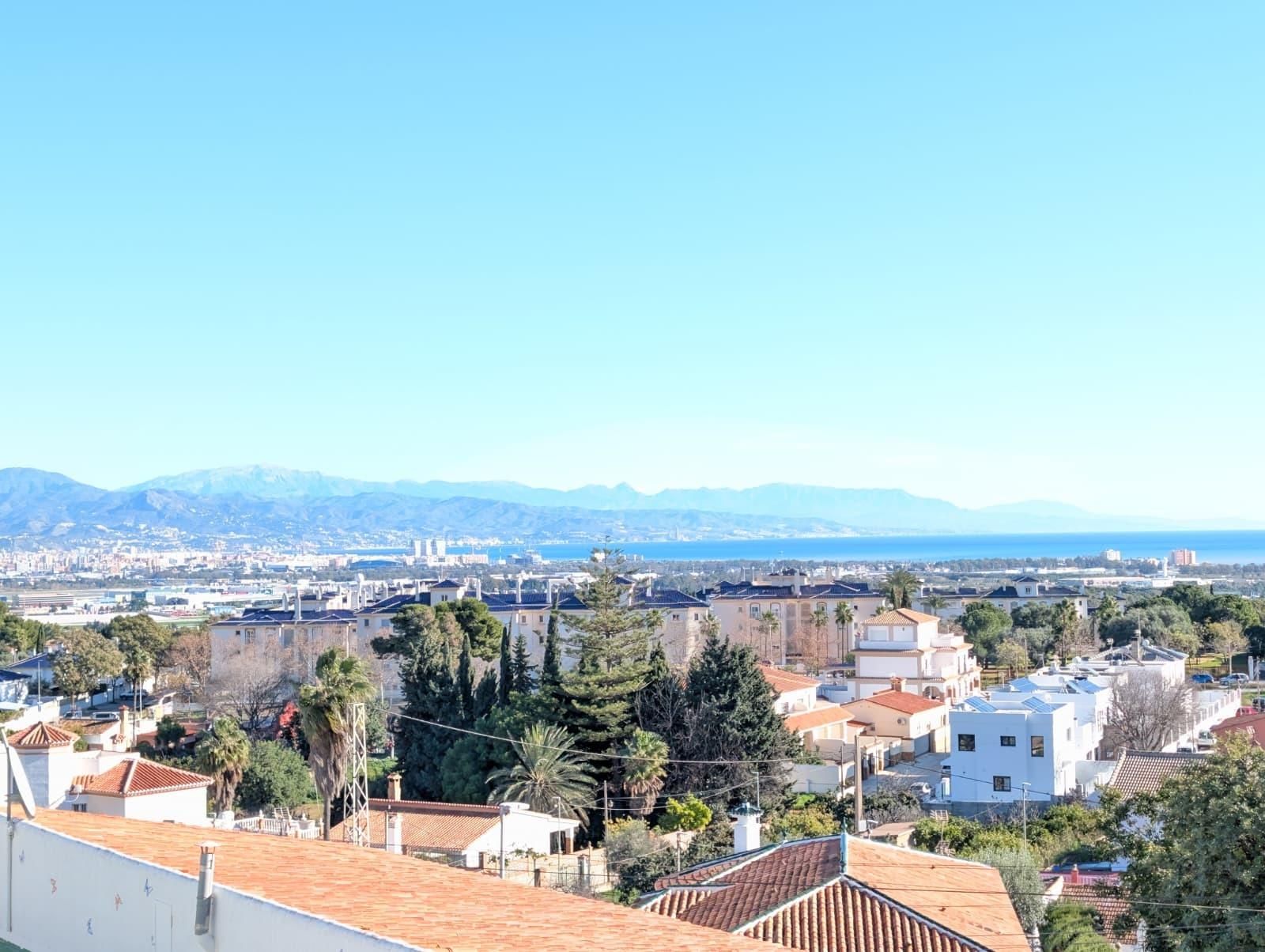 Vista exterior de Casa o xalet en venda en Málaga Capital amb Jardí privat, Terrassa i Traster