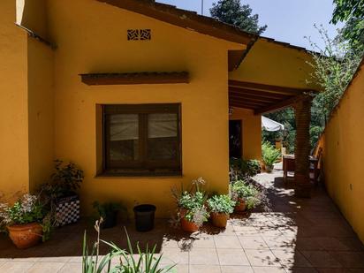 Vista exterior de Casa o xalet en venda en Sant Cugat del Vallès amb Calefacció