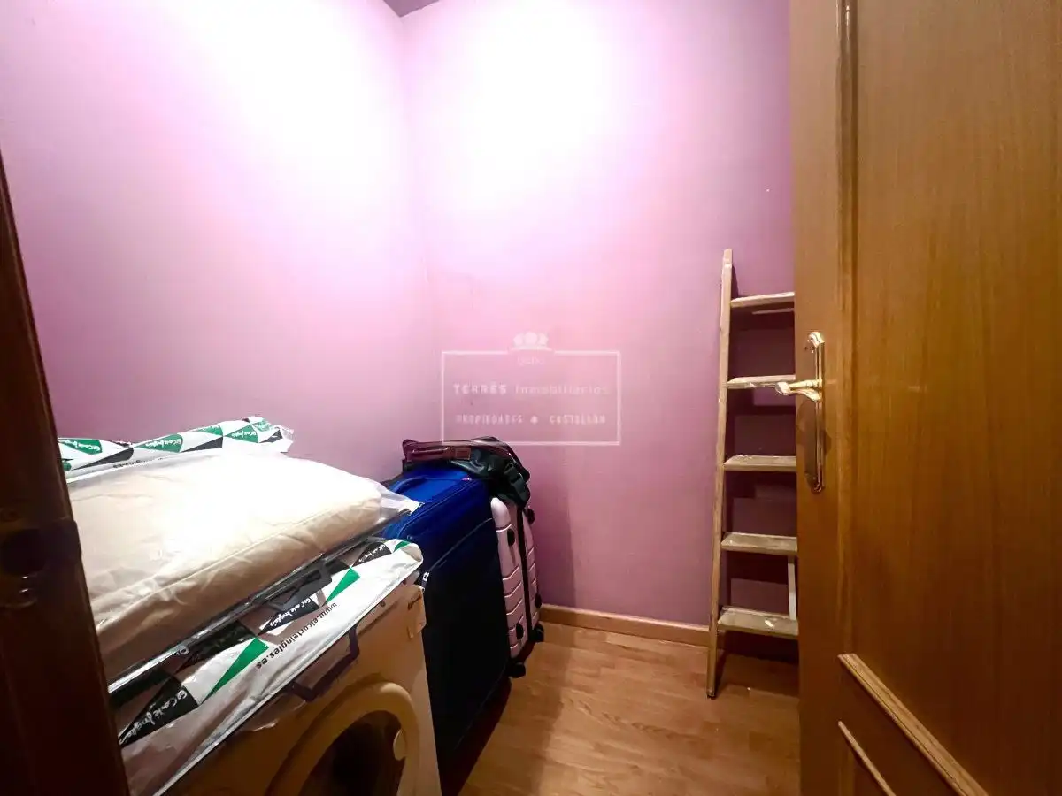 Habitación de Piso en venta en Castellón de la Plana / Castelló de la Plana con Aire acondicionado, Calefacción y Terraza