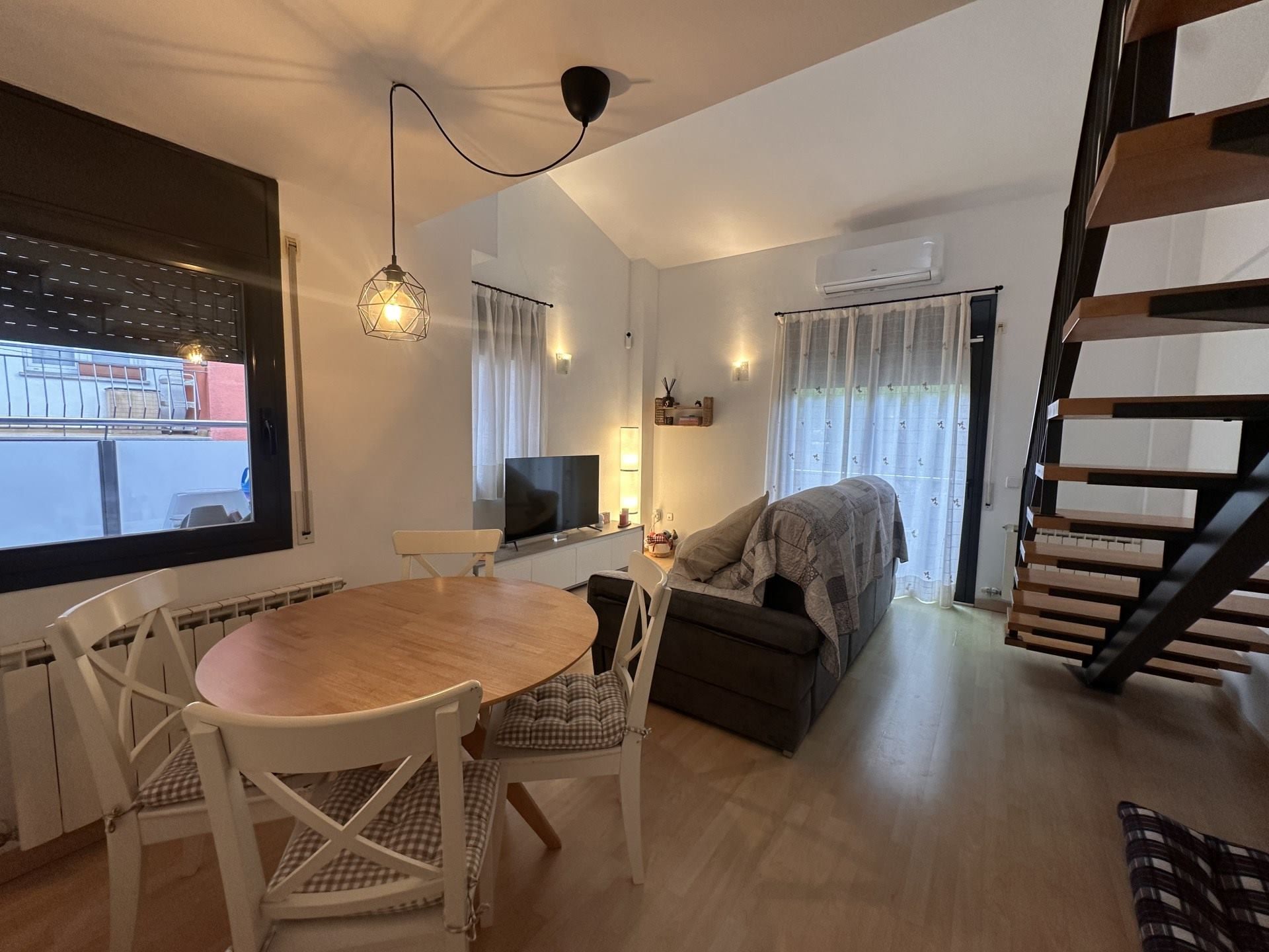 Living room of Duplex for sale in Girona Capital  with Air Conditioner, Heating and Storage room