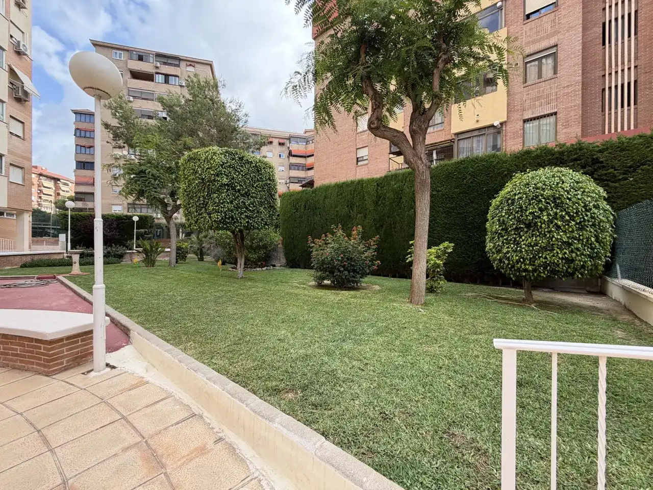 Garten von Wohnung zum Verkauf in Alicante / Alacant mit Klimaanlage, Privatgarten und Terrasse
