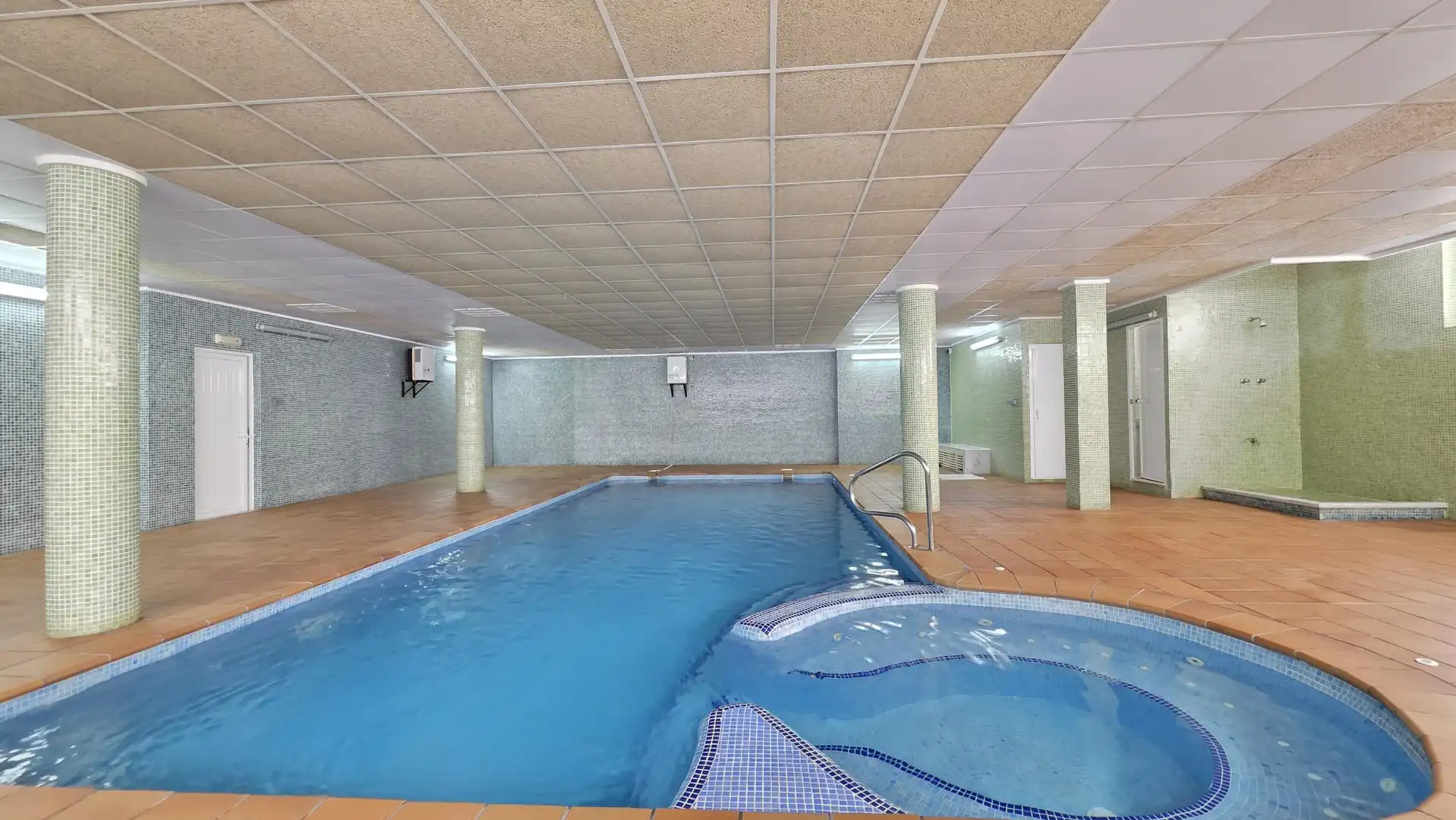 Piscina de Piso en venta en Gandia con Aire acondicionado, Calefacción y Terraza