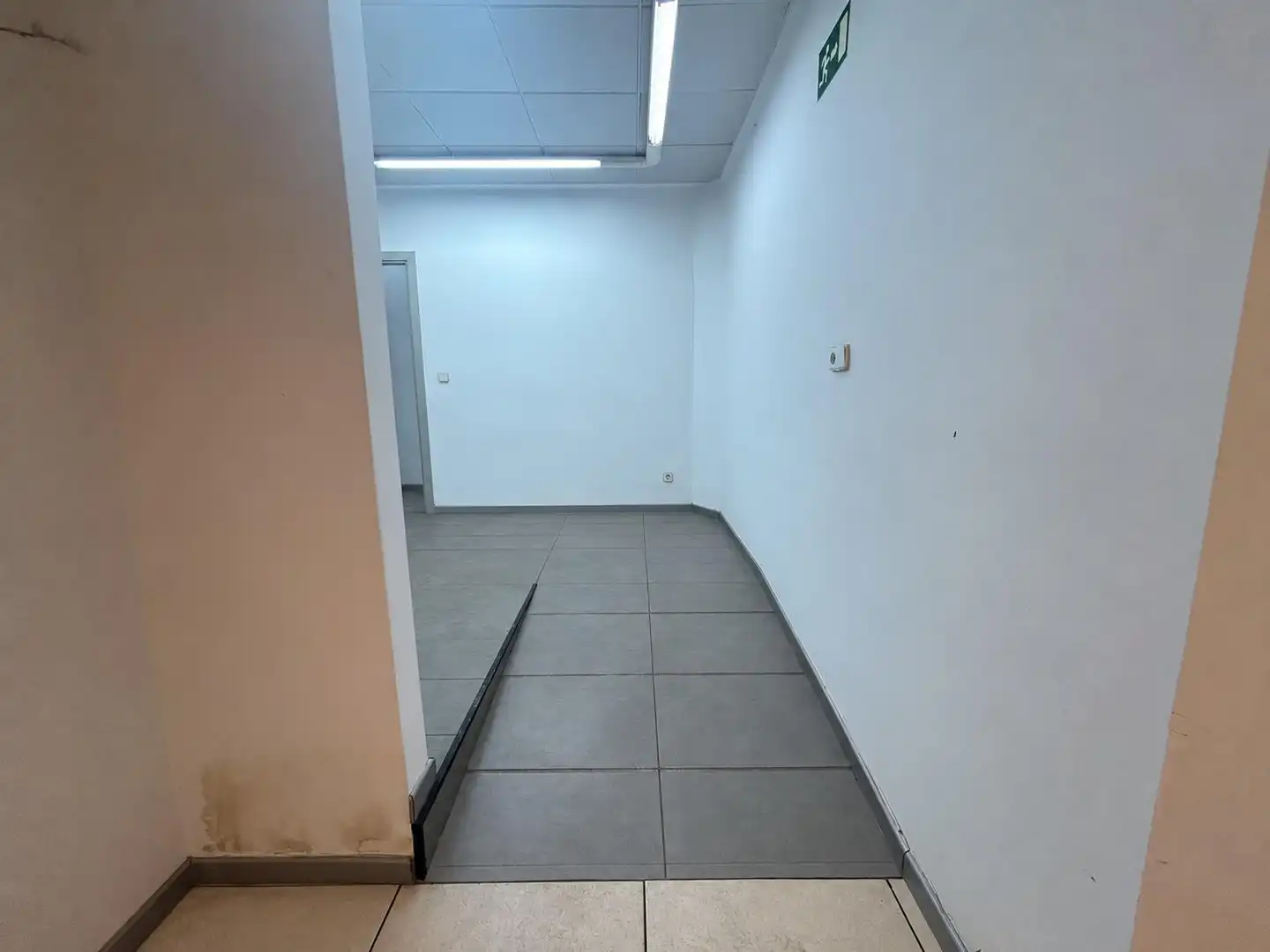 Local comercial en venda a Avenida BENITO PEREZ GALDOS 10, imagen 27