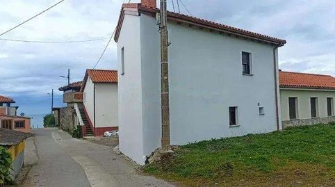 Foto 3 de Casa adosada en venta en Cudillero, Asturias